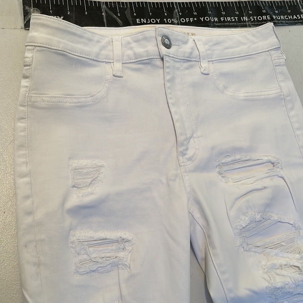 American Eagle Outfitters size 12 white distressed skinny stretch NWOT